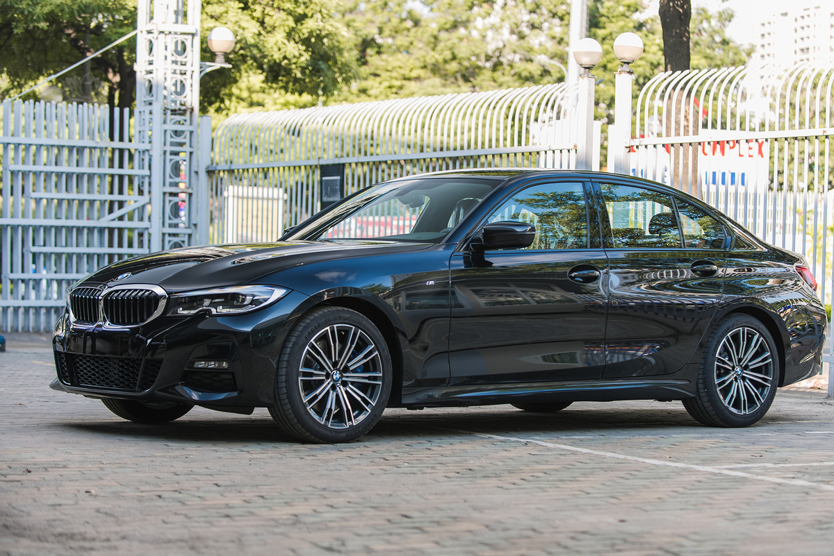 BMW 330i M SPORT 2018-2023